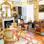 Rent 1 bedroom apartment of 160 m² in Paris