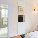 Rent 5 bedroom apartment of 85 m² in Paris