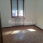 Affitto 4 camera appartamento di 150 m² in Piacenza