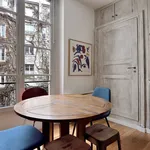 Appartement de 323 m² avec 1 chambre(s) en location à Paris