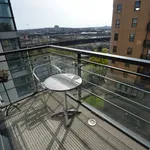 Rent 2 bedroom apartment in Leeds