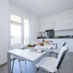 Miete 1 Schlafzimmer wohnung von 700 m² in Lugano