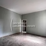 Affitto 5 camera appartamento di 288 m² in Florence