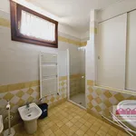 Rent 3 bedroom house of 250 m² in monticello conte otto