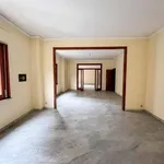 Affitto 5 camera appartamento di 245 m² in Palermo