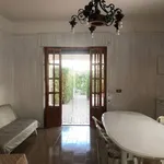 Rent 3 bedroom house of 150 m² in Maruggio