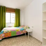 Rent a room of 130 m² in granada