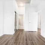 Appartement de 796 m² avec 5 chambre(s) en location à Toronto