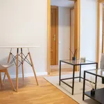 Rent 4 bedroom apartment of 15 m² in Barcelona