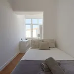 Rent a room in lisbon