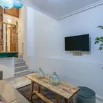 Rent 5 bedroom apartment of 62 m² in Madrid