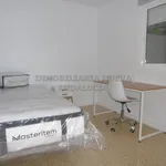 Alquilo 4 dormitorio apartamento de 115 m² en Almeria