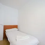 Rent a room of 120 m² in valencia