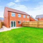 Rent 3 bedroom flat in East Midlands