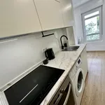 Rent a room of 99 m² in Lisbon