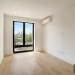 Rent 1 bedroom apartment of 670 m² in Queens