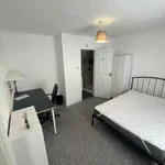 Rent 4 bedroom flat in West Midlands