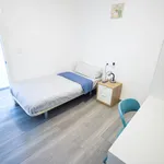 Rent 4 bedroom apartment in Valencia