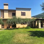 Rent 6 bedroom house of 190 m² in Trevignano Romano