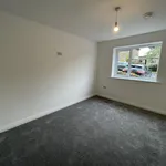 Rent 3 bedroom flat in Calderdale