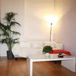 Alquilo 2 dormitorio apartamento de 60 m² en Barcelona']