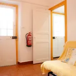 Rent 1 bedroom apartment of 30 m² in lisbon