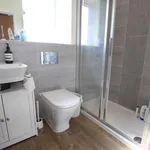 Rent 3 bedroom flat in South East England