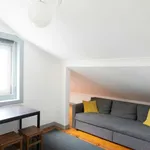 Rent 2 bedroom apartment of 55 m² in lisbon