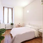 Rent 4 bedroom apartment in Milan