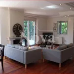 Rent 4 bedroom house of 225 m² in Vari