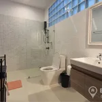 Rent 3 bedroom house of 220 m² in Bangkok