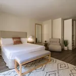 Rent 1 bedroom apartment of 60 m² in Barcelona