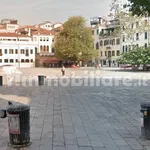 Rent 3 bedroom apartment of 70 m² in Venice