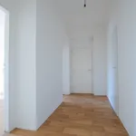 Rent 4 bedroom apartment of 78 m² in Prague