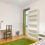 Rent a room in lisbon