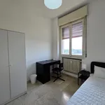 Rent 1 bedroom apartment of 110 m² in modena