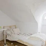 Rent 4 bedroom apartment in Lisbon