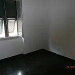 Rent 4 bedroom apartment of 85 m² in Genova