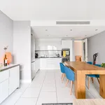 Rent 3 bedroom apartment of 103 m² in London