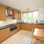 Rent 3 bedroom apartment in Edinburgh