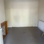 Rent 3 bedroom flat in Bedfordshire