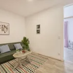 Rent a room of 100 m² in lisbon