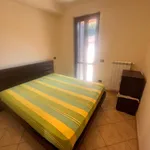 Rent 3 bedroom house of 93 m² in Roma