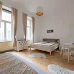 Rent 3 bedroom apartment of 77 m² in Vienna