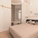 Rent 5 bedroom apartment of 65 m² in Krakow