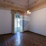 Rent 5 bedroom apartment of 125 m² in Catania