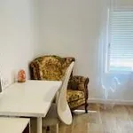 Rent a room of 79 m² in valencia