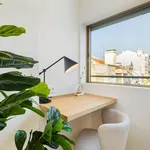 Rent 3 bedroom apartment of 153 m² in Lisbon