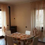 Rent 3 bedroom house of 85 m² in Pavone Canavese