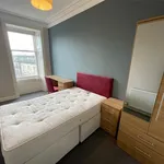 Rent 4 bedroom flat in Dundee